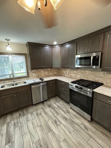 308-312 Chicago Avenue, Ladd, IL 61329