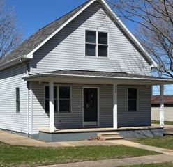 308-312 Chicago Avenue, Ladd, IL 61329