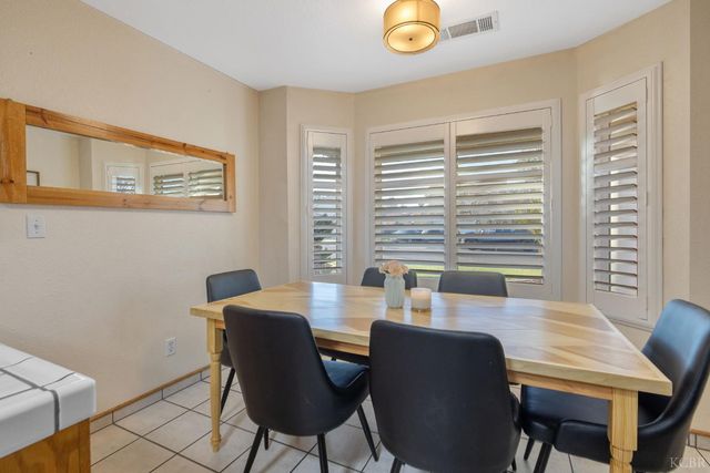 974 Cedarwood Street, Hanford, CA 93230