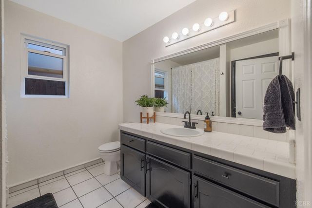 974 Cedarwood Street, Hanford, CA 93230