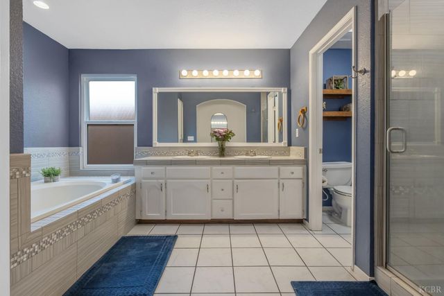 974 Cedarwood Street, Hanford, CA 93230