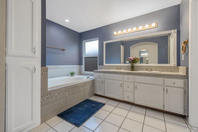 974 Cedarwood Street, Hanford, CA 93230