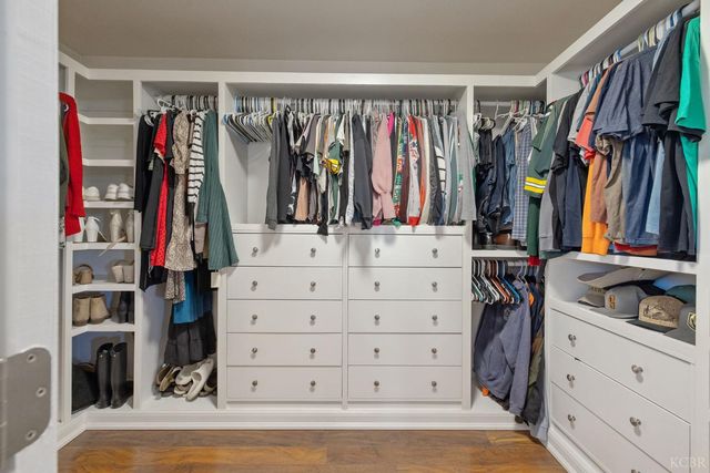 974 Cedarwood Street, Hanford, CA 93230