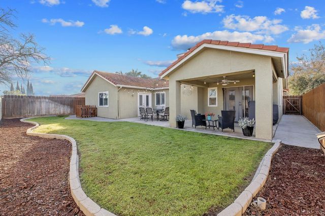 974 Cedarwood Street, Hanford, CA 93230