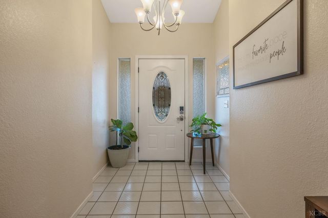 974 Cedarwood Street, Hanford, CA 93230