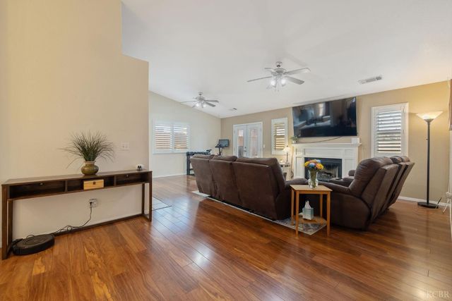 974 Cedarwood Street, Hanford, CA 93230