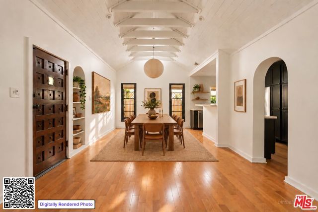 7272 Willoughby Avenue, Los Angeles, CA 90046