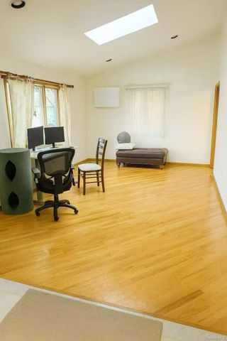 243 Cushing Avenue, Williston Park, NY 11596