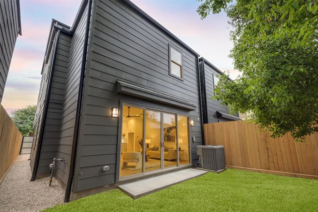 2713 Beauchamp Street, Houston, TX 77009