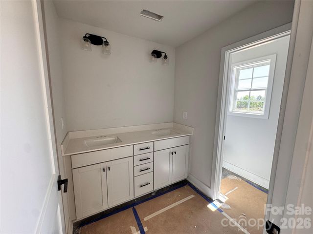715 Pinecone Drive 27, Gastonia, NC 28056