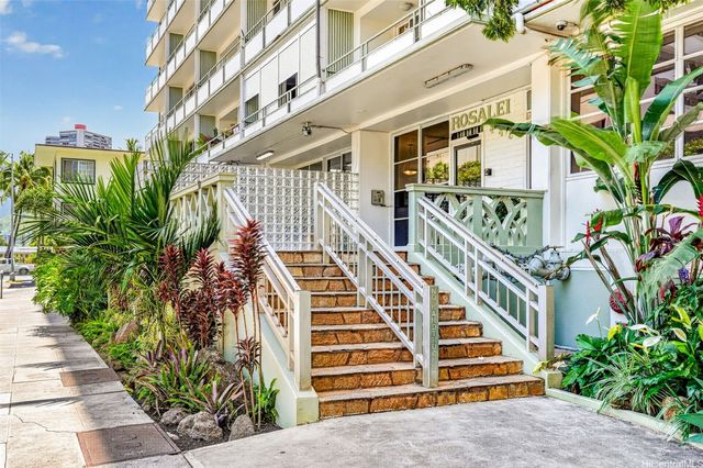 445 Kaiolu Street 401, Honolulu, HI 96815