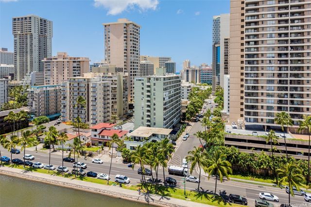 445 Kaiolu Street 401, Honolulu, HI 96815