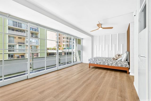 445 Kaiolu Street 401, Honolulu, HI 96815