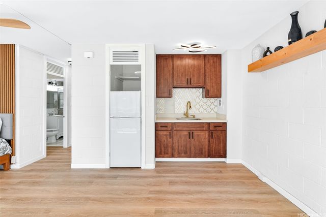 445 Kaiolu Street 401, Honolulu, HI 96815
