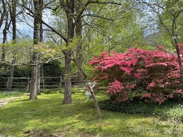 15 Meadow Lane, Fairview, NC 28730
