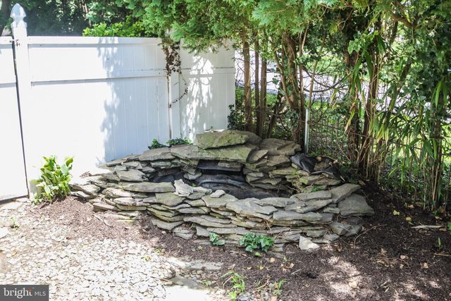 435 OLD STATE RD, Media, PA 19063
