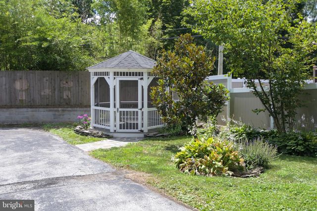 435 OLD STATE RD, Media, PA 19063