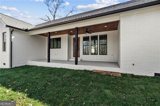 301 Windy Hill Drive, Calhoun, GA 30701