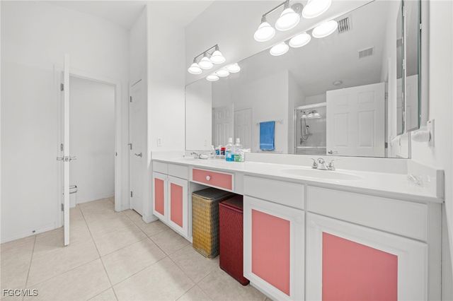 2492 Belleville CT, Cape Coral, FL 33991