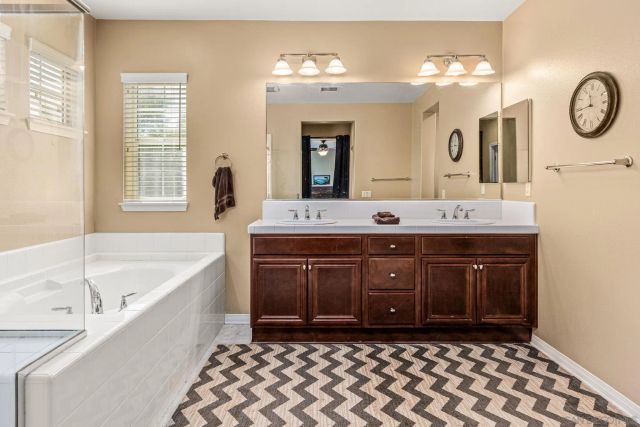 32137 Sycamore Ct, Temecula, CA 92592