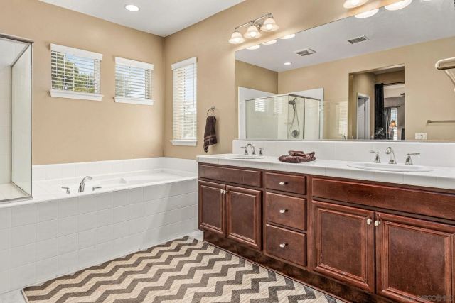 32137 Sycamore Ct, Temecula, CA 92592