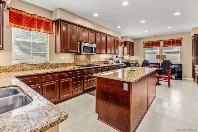 32137 Sycamore Ct, Temecula, CA 92592