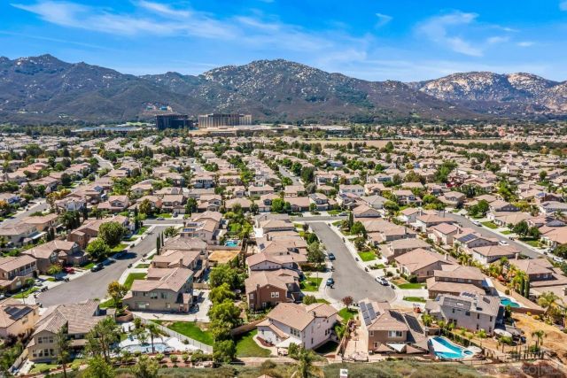 32137 Sycamore Ct, Temecula, CA 92592