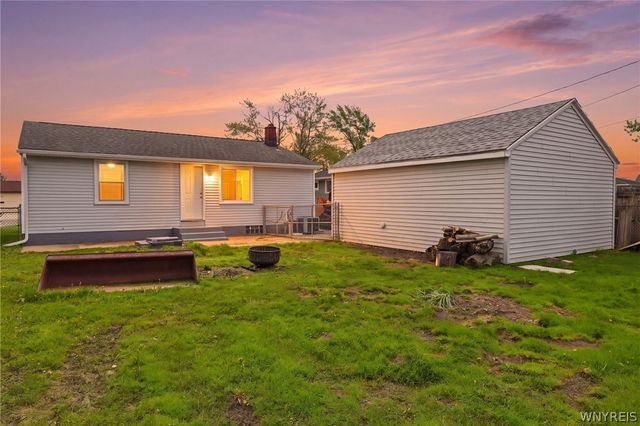 24 Patton Lane, Cheektowaga, NY 14225