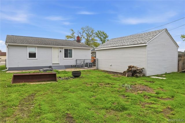 24 Patton Lane, Cheektowaga, NY 14225