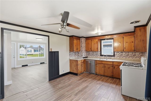 24 Patton Lane, Cheektowaga, NY 14225