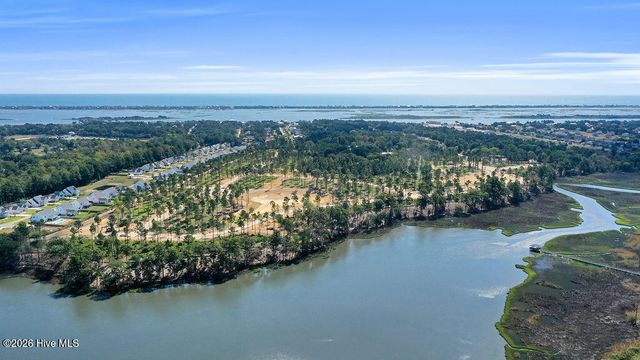 143 Halcyon Drive Drive, Hampstead, NC 28443