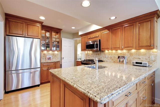 139 Garden Street, Garden City, NY 11530