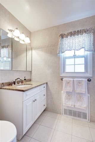 139 Garden Street, Garden City, NY 11530