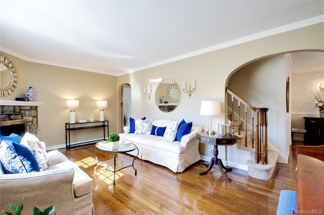 139 Garden Street, Garden City, NY 11530