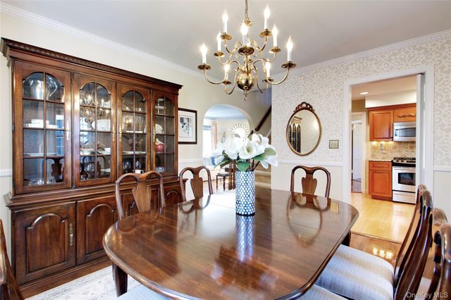 139 Garden Street, Garden City, NY 11530