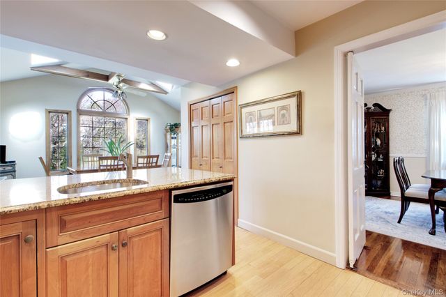 139 Garden Street, Garden City, NY 11530