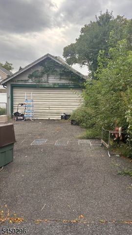 324 Harrison Ave, Hasbrouck Heights Boro, NJ 07604