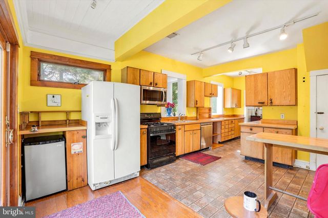 1054 CROTON RD, Wayne, PA 19087