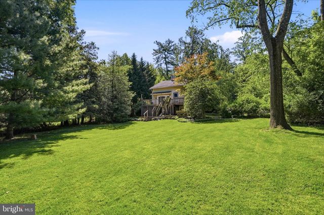 1054 CROTON RD, Wayne, PA 19087