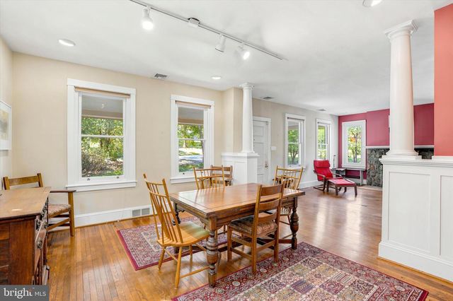 1054 CROTON RD, Wayne, PA 19087