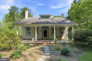 1054 CROTON RD, Wayne, PA 19087