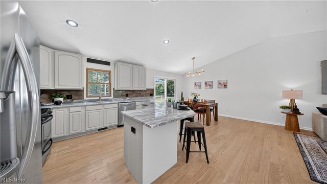 10142 Hillcrest Road, Kirtland, OH 44094