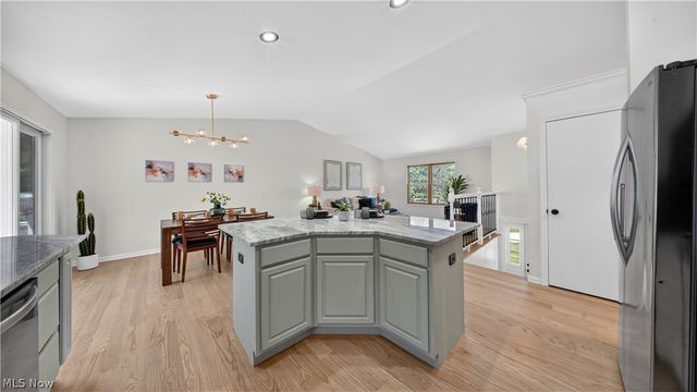10142 Hillcrest Road, Kirtland, OH 44094