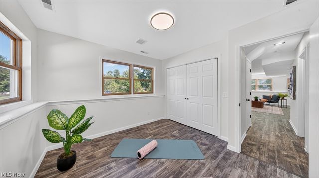 10142 Hillcrest Road, Kirtland, OH 44094