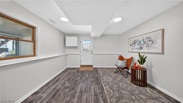 10142 Hillcrest Road, Kirtland, OH 44094