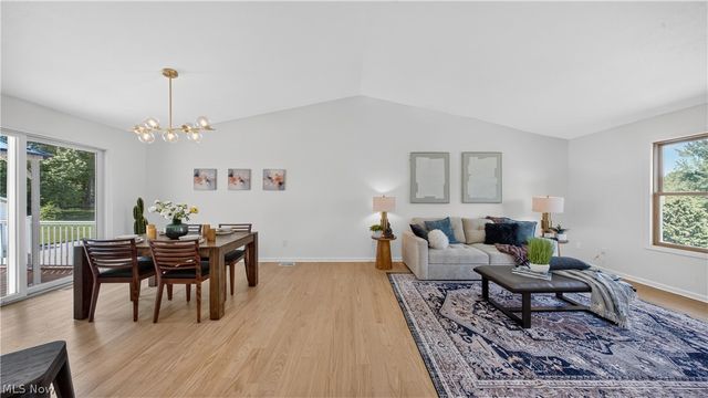 10142 Hillcrest Road, Kirtland, OH 44094