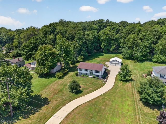 10142 Hillcrest Road, Kirtland, OH 44094