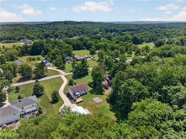 10142 Hillcrest Road, Kirtland, OH 44094
