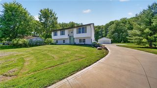 10142 Hillcrest Road, Kirtland, OH 44094
