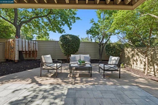 1905 Stratton Circle, Walnut Creek, CA 94598